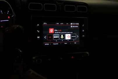 Car image 29