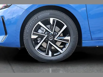 Car image 31