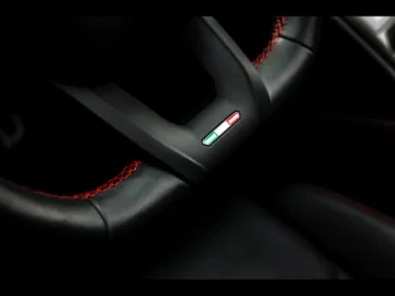 Car image 28