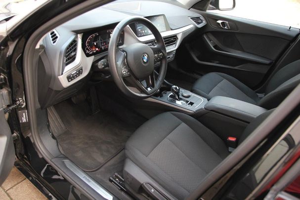 BMW 120i Advantage 131 kW image number 9