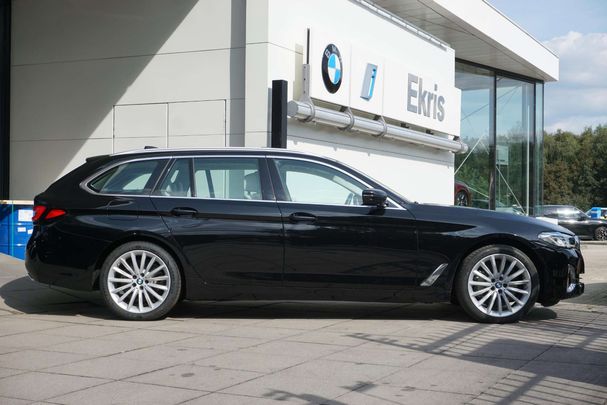 BMW 530i Touring xDrive 185 kW image number 3