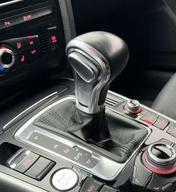 Car image 35