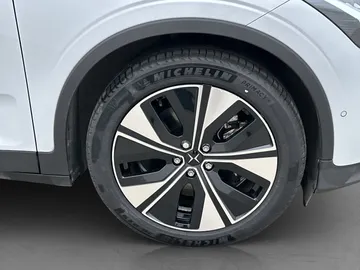 Car image 36