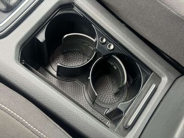 Car image 33