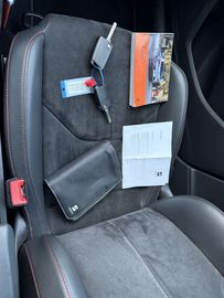 Car image 37