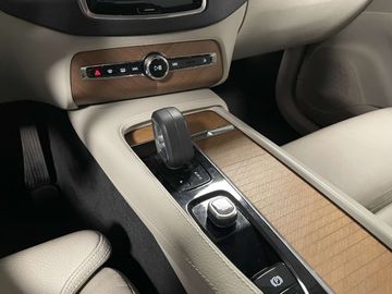 Car image 33