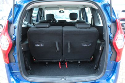 Car image 26