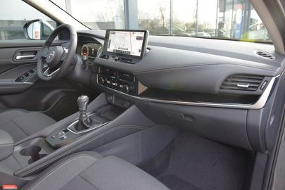 Car image 24