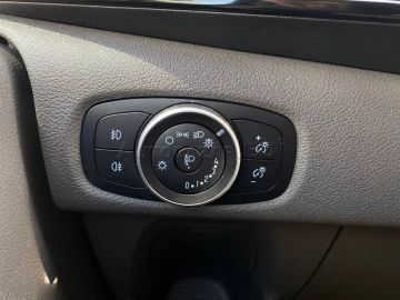 Car image 35