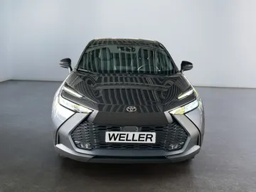 Car image 3