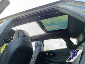 Car image 27