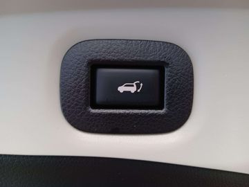 Car image 36