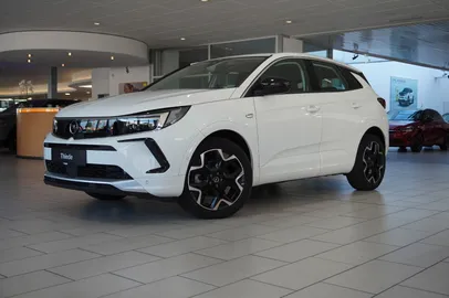 Car image 1