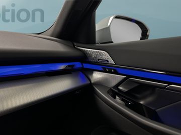 Car image 42