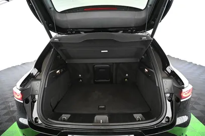 Car image 39