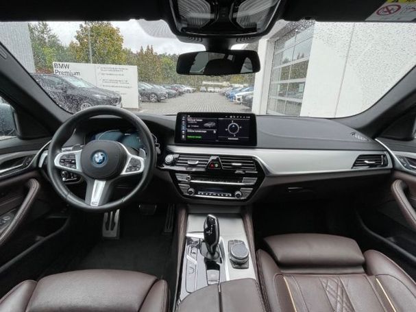 BMW 530 Touring xDrive 215 kW image number 7