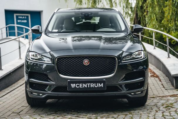 Jaguar F-Pace AWD Portfolio 177 kW image number 3