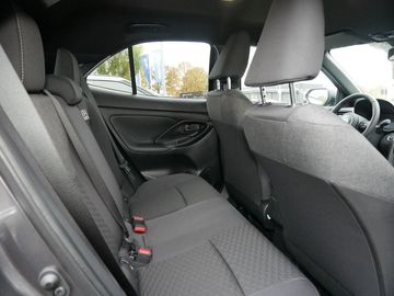 Car image 10