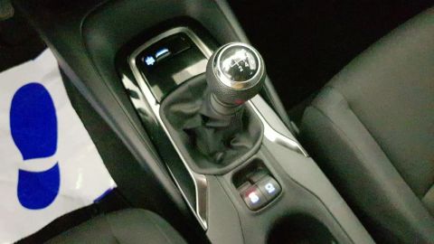 Car image 24