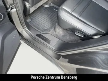Car image 34