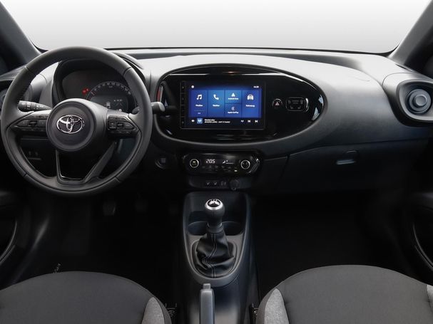 Toyota Aygo X 1.0 53 kW image number 8