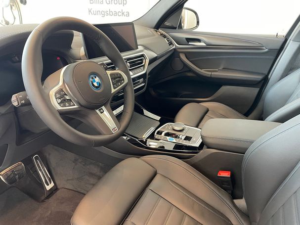 BMW iX3 210 kW image number 8