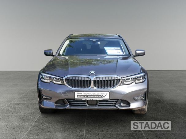 BMW 330i Touring Sport Line 190 kW image number 3