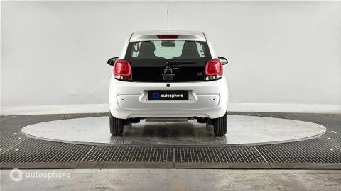 Car image 4