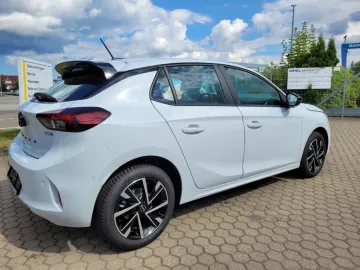 Car image 21