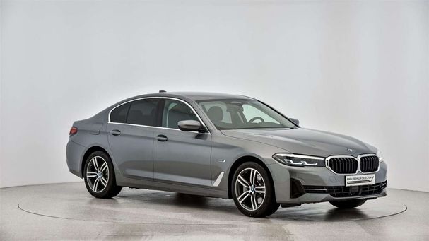 BMW 530 e 215 kW image number 9