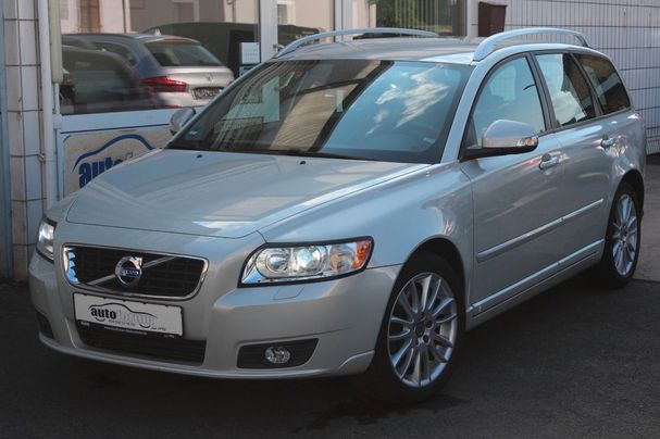 Volvo V50 D4 130 kW image number 1