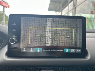 Car image 23