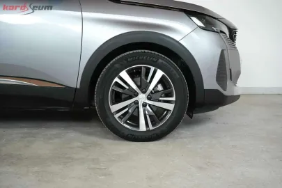 Car image 37
