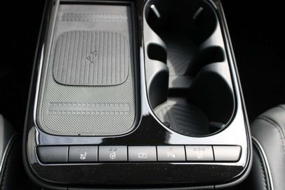 Car image 33