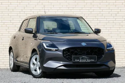 Car image 4