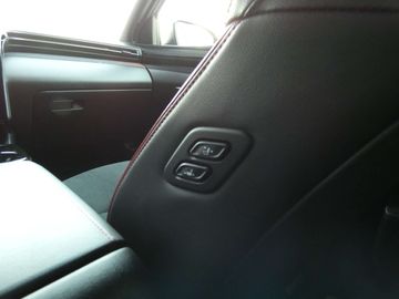 Car image 38