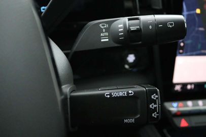 Car image 33