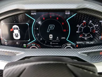 Car image 30