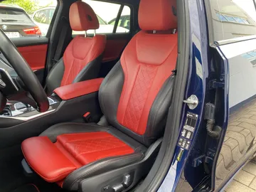 Car image 32