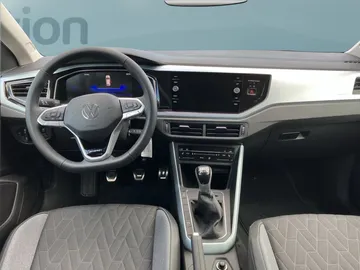 Car image 22