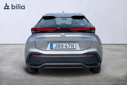 Car image 4