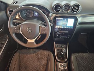 Car image 11