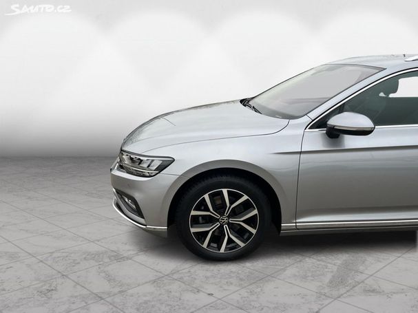 Volkswagen Passat Variant 2.0 TDI Elegance DSG 110 kW image number 10