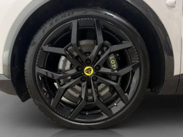 Car image 29