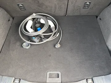 Car image 28