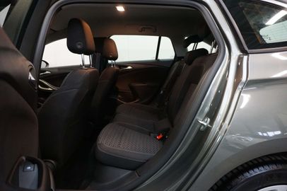 Car image 41