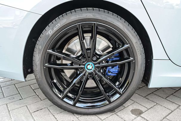 BMW 330 e Touring xDrive 215 kW image number 5