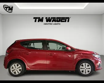 Car image 4
