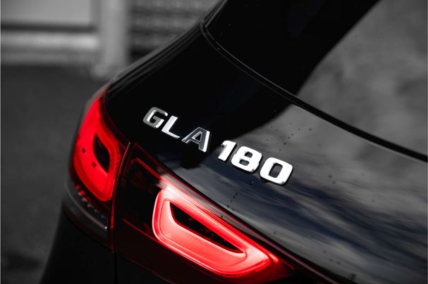 Mercedes-Benz GLA 180 100 kW image number 8