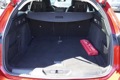 Car image 35